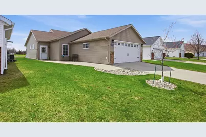 2817 35th Street S, Moorhead, MN 56560 - Photo 2