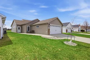 2817 35th St S, Moorhead, MN 56560 - Photo 2