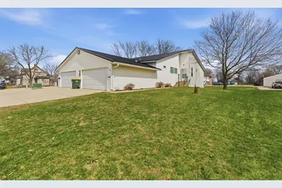 916 Armstrong Boulevard N, Saint James, MN 56081 - Photo 1