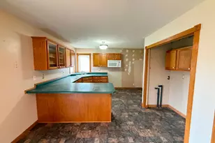 401 17th St W, Glencoe, MN 55336 - Photo 8