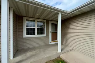 401 17th St W, Glencoe, MN 55336 - Photo 2