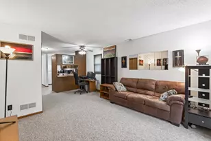 852 Woodgate Dr, Vadnais Heights, MN 55127 - Photo 4