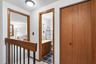 852 Woodgate Dr, Vadnais Heights, MN 55127 - Photo 10
