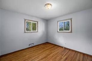 8120 Wentworth Ave S, Bloomington, MN 55420 - Photo 36