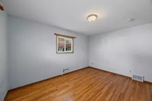 8120 Wentworth Ave S, Bloomington, MN 55420 - Photo 32