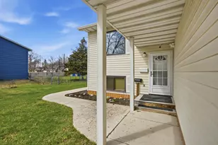1109 9th St N, Moorhead, MN 56560 - Photo 4