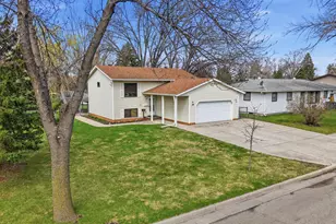 1109 9th St N, Moorhead, MN 56560 - Photo 32
