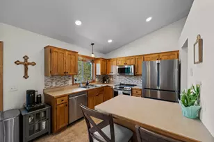 920 W State St, Belle Plaine, MN 56011 - Photo 24