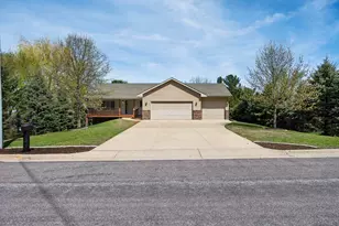 920 W State St, Belle Plaine, MN 56011 - Photo 4