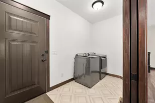 6442 Burr Oak Ln, Eau Claire, WI 54703 - Photo 10