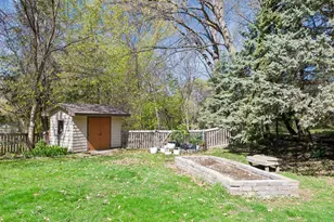 3970 Yorktown Ln N, Plymouth, MN 55441 - Photo 38