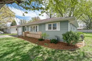 555 14th St NE, Owatonna, MN 55060 - Photo 2