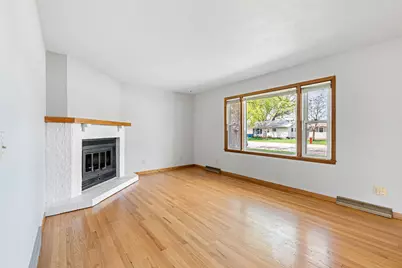 555 14th Street NE, Owatonna, MN 55060 - Photo 4