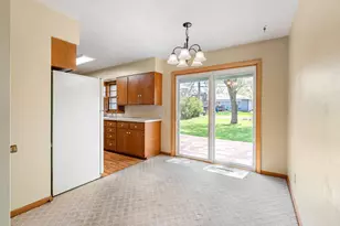 555 14th St NE, Owatonna, MN 55060 - Photo 6