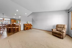 2406 4th St NE, Waseca, MN 56093 - Photo 10