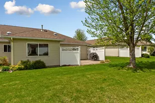 2406 4th St NE, Waseca, MN 56093 - Photo 8