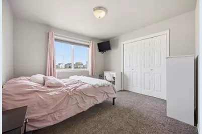 219 6th Street E, Horace, ND 58047 - Photo 12