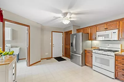 9052 Terra Verde Trail, Eden Prairie, MN 55347 - Photo 10