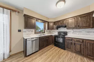 168 10th St SE, Wells, MN 56097 - Photo 12