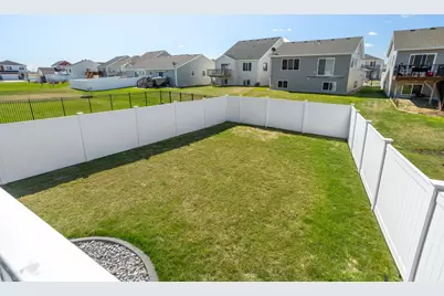 5926 56th Avenue S, Fargo, ND 58104 - Photo 14