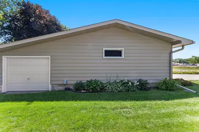 835 Harrington Street SW, Hutchinson, MN 55350 - Photo 48