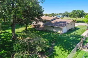 835 Harrington St SW, Hutchinson, MN 55350 - Photo 50