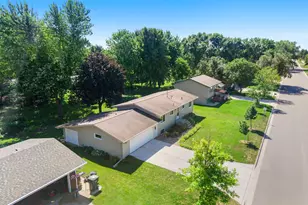 835 Harrington St SW, Hutchinson, MN 55350 - Photo 76