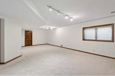 10447 Raleigh Road, Woodbury, MN 55129 - Photo 38