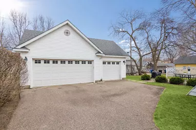 221 11th Avenue N, Hopkins, MN 55343 - Photo 2