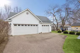 221 11th Ave N, Hopkins, MN 55343 - Photo 2