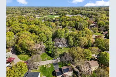 17046 Chiltern Hills Road, Minnetonka, MN 55345 - Photo 34