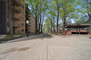 210 W Grant St, Minneapolis, MN 55403 - Photo 26