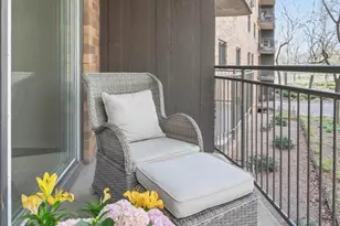 210 W Grant St, Minneapolis, MN 55403 - Photo 16