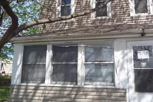 841 York Ave, Saint Paul, MN 55106 - Photo 2