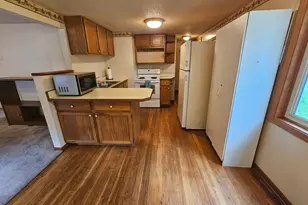 635 Park Ave, New Richmond, WI 54017 - Photo 4