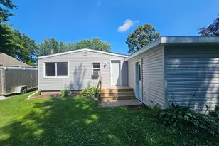 635 Park Ave, New Richmond, WI 54017 - Photo 2