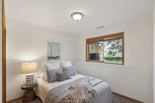 8405 Cedarview Cir, Savage, MN 55378 - Photo 10
