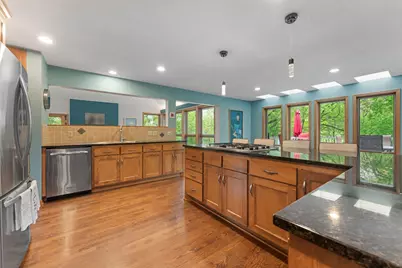 5498 Maple Ridge Court, Hopkins, MN 55343 - Photo 8