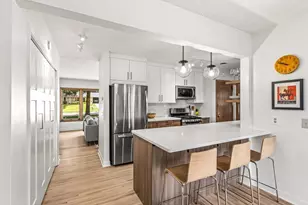 2030 Ordway St, Golden Valley, MN 55422 - Photo 8