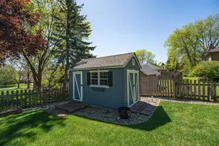 613 Chicago Dr, Burnsville, MN 55306 - Photo 38