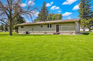 301 5th Ave NE, Blooming Prairie, MN 55917 - Photo 10