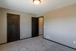 2021 Bluestem Dr, Mankato, MN 56001 - Photo 26