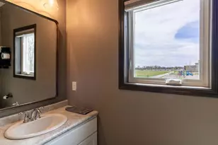 2021 Bluestem Dr, Mankato, MN 56001 - Photo 28