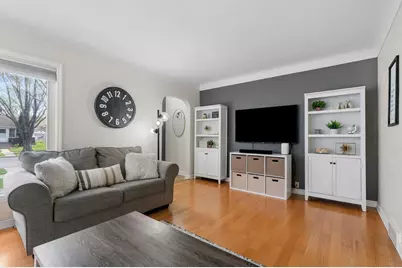 1809 Hyacinth Avenue E, Saint Paul, MN 55119 - Photo 2