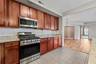 825 Berry St, Saint Paul, MN 55114 - Photo 18