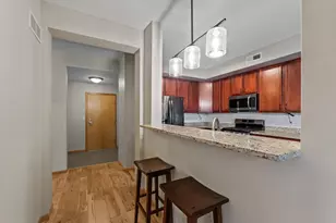825 Berry St, Saint Paul, MN 55114 - Photo 20