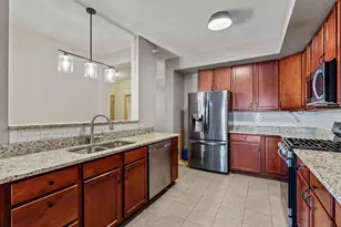 825 Berry St, Saint Paul, MN 55114 - Photo 16