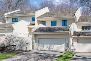 11620 Vista Dr, Minnetonka, MN 55343 - Photo 1