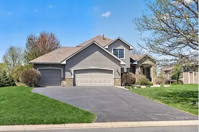 1135 S Trappers Crossing, Lino Lakes, MN 55038 - Photo 2