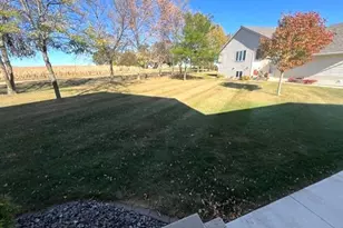 1053 Prairieview Dr SW, Hutchinson, MN 55350 - Photo 4
